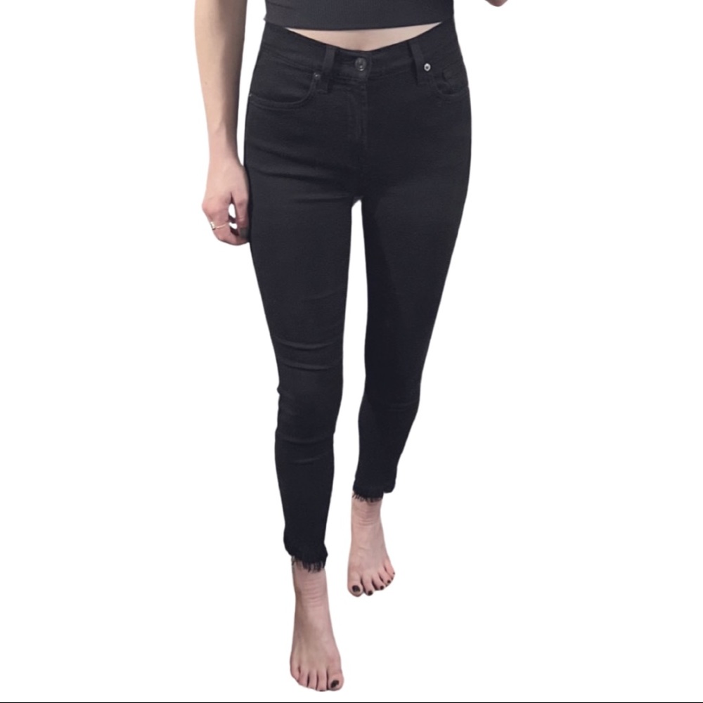 7 For All Mankind High Waist Ankle Gwenevere in Black sz 24